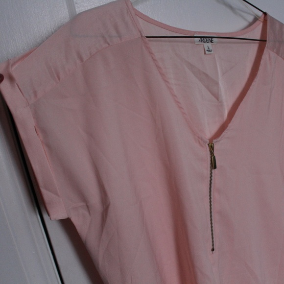 3/$20 - Pink Zippered Short-Sleeved Blouse - Picture 5 of 7